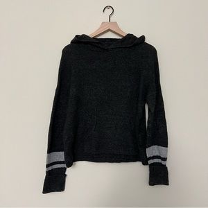 Cozy knit grey hoody with stripes on sleeves